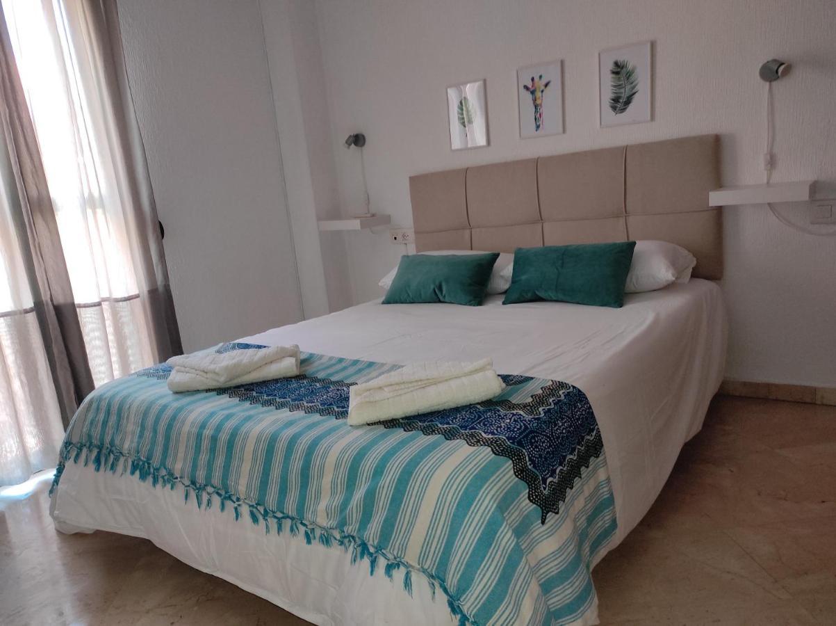 Apartamento Huelva-Centro La Merced WIFI 300MB Esterno foto